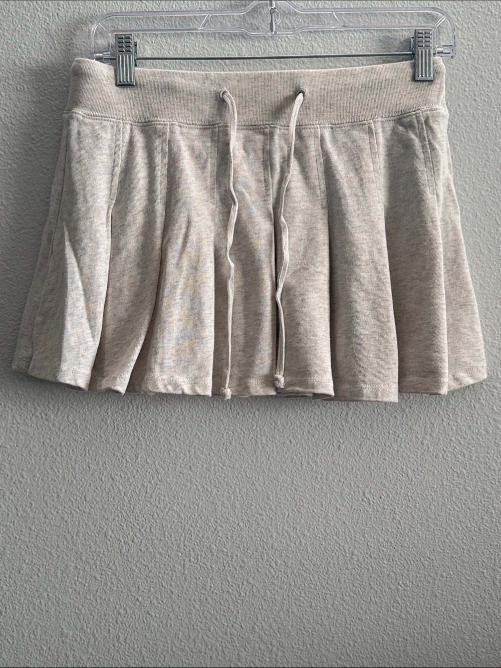 Brandy Melville Gray Oatmeal Cotton Pleated Mini Skirt